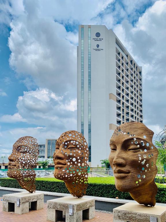 هتل استایلیش اند کانوینیانت @ منلن مین 817 Stylish & Convenient @ Menlyn Maine 817