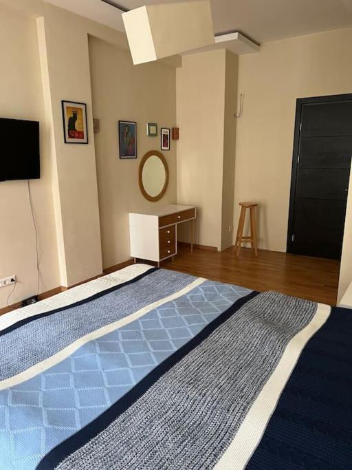 هتل کوزی آپارتمان نییر ذ پارک - Cozy Apartment near the Park