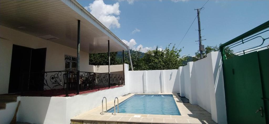 هتل گابالا، یارد، هاوس Gabala,yard, house