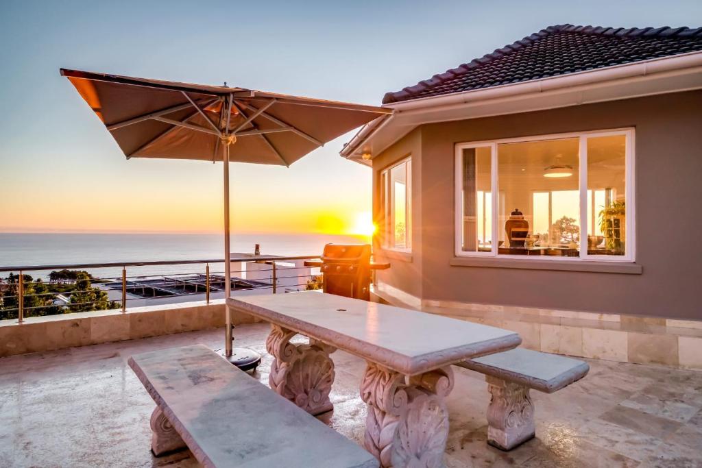 هتل کُرال هاوس Coral House