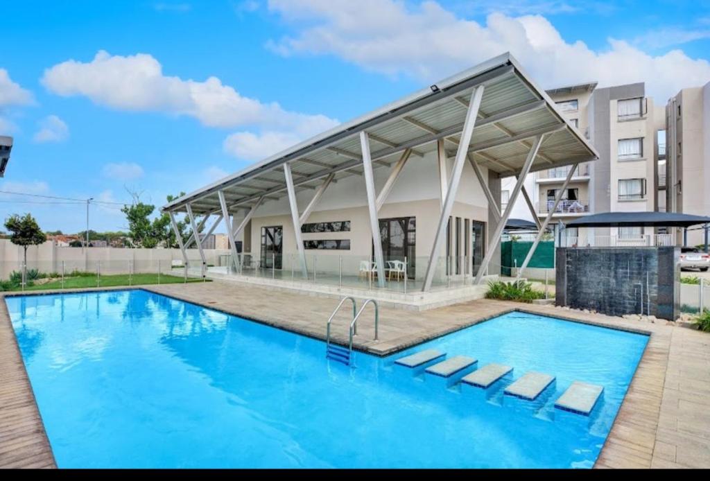 هتل بیگ دریمز لَکچری سوئیتز Big Dreams Luxury Suites