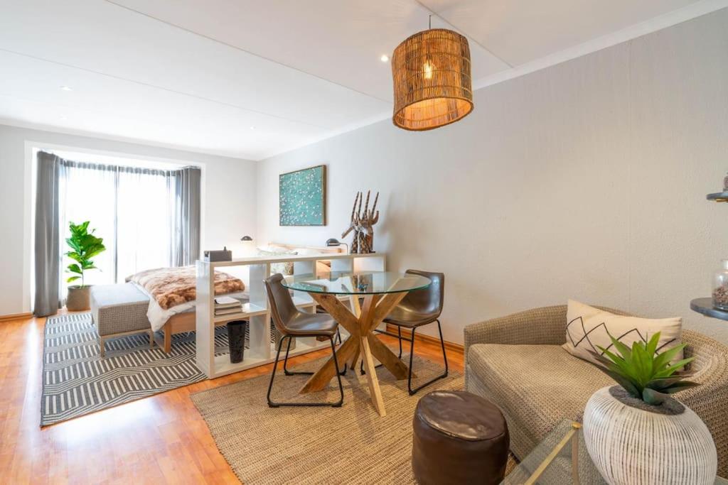 هتل مدرن آپارتمان این کالتورالی ویبرنت ملویل 22 - Modern apartment in culturally vibrant Melville 22