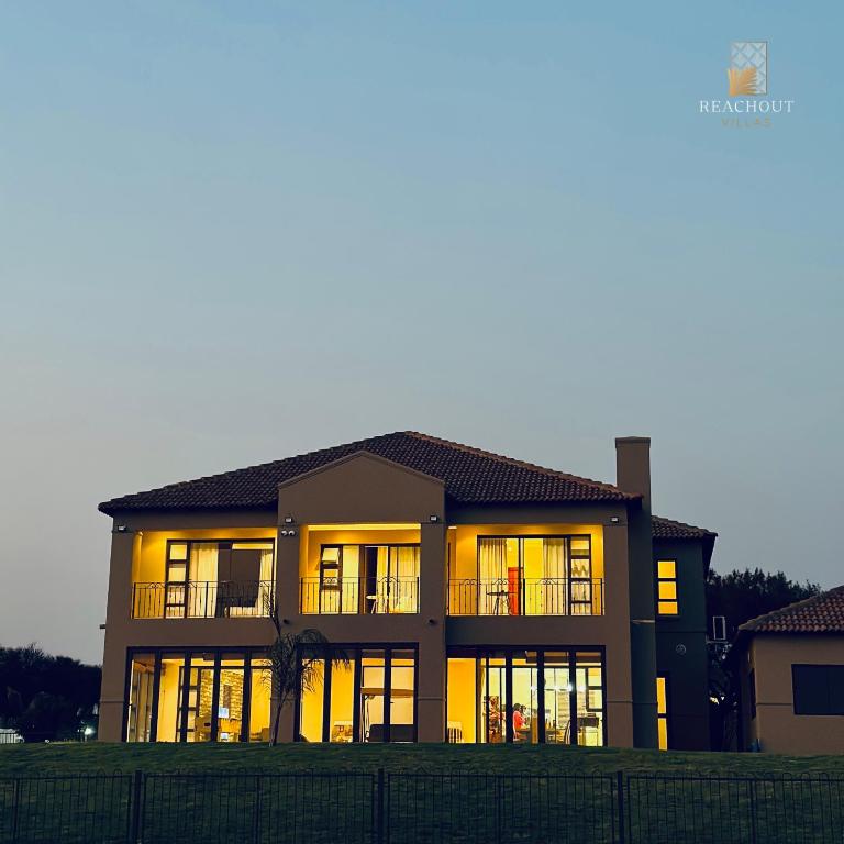 هتل لرئا هالیدی هوم Lerea Holiday Home
