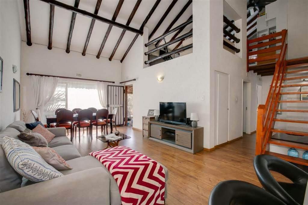 هتل پولشف ساندتون آپارتمانز - مونچیق Paulshof Sandton Apartments - Monchique