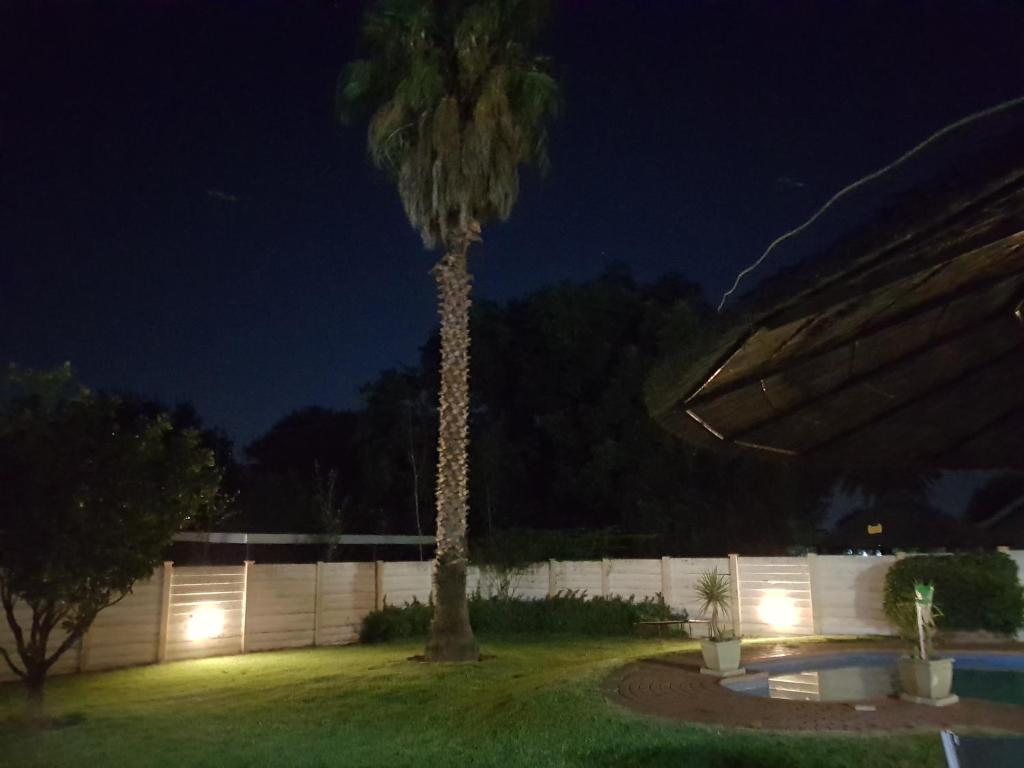 هتل هویس آفیریکا Huis Afrika