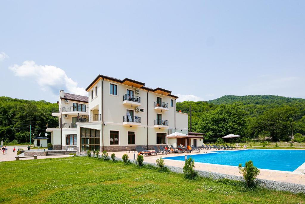 هتل سویانا ریسورت Sviana Resort