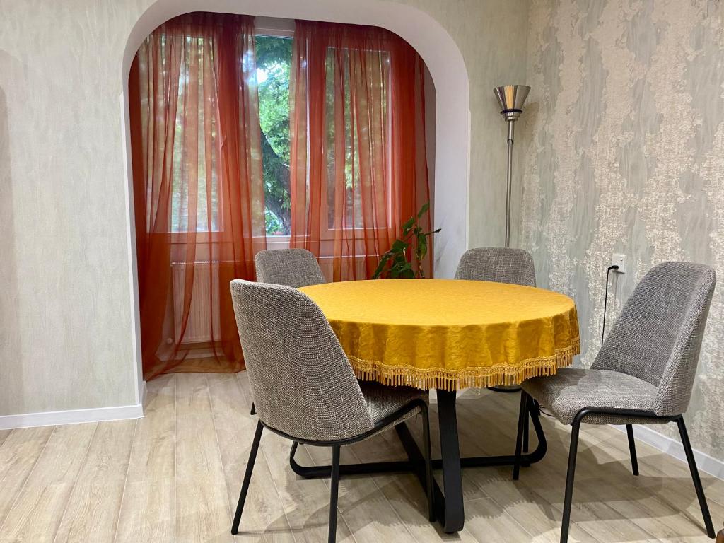 هتل اسپیشس دینامو آپارتمان - Spacious Dinamo Apartment