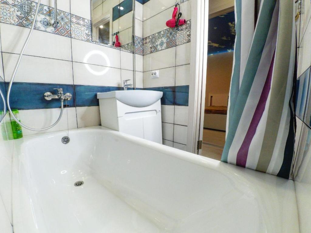 Трехкомнатные апартаменты в центре