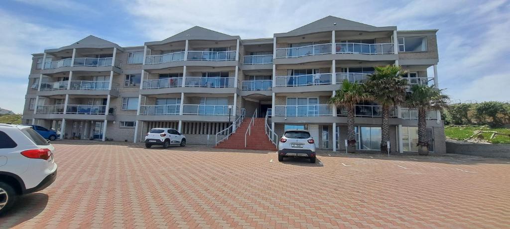 هتل ۲۰۱ کورال آیلند، ۸۸ کورال رود، بلوبروگ استراند - 201 Coral Island, 88 Coral Road, Bloubergstrand