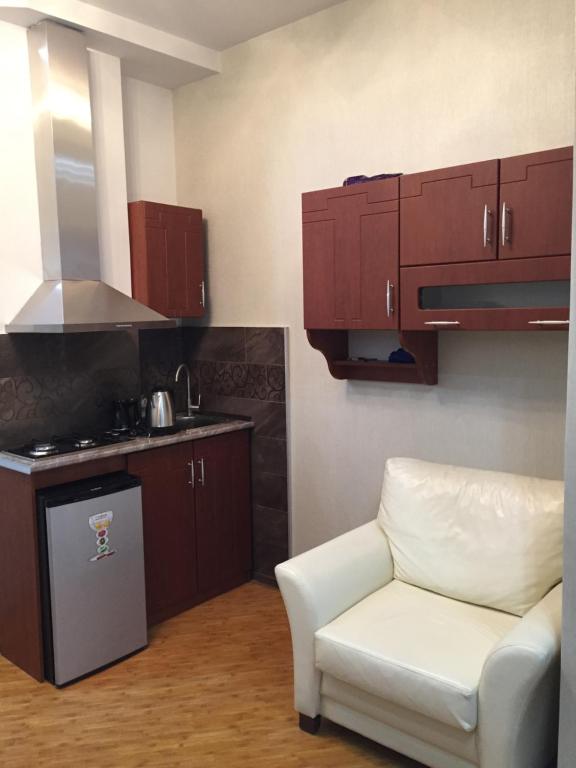 هتل آپارتمان آن پارناواز مپه استریت - Apartment on Parnavaz Mepe Street