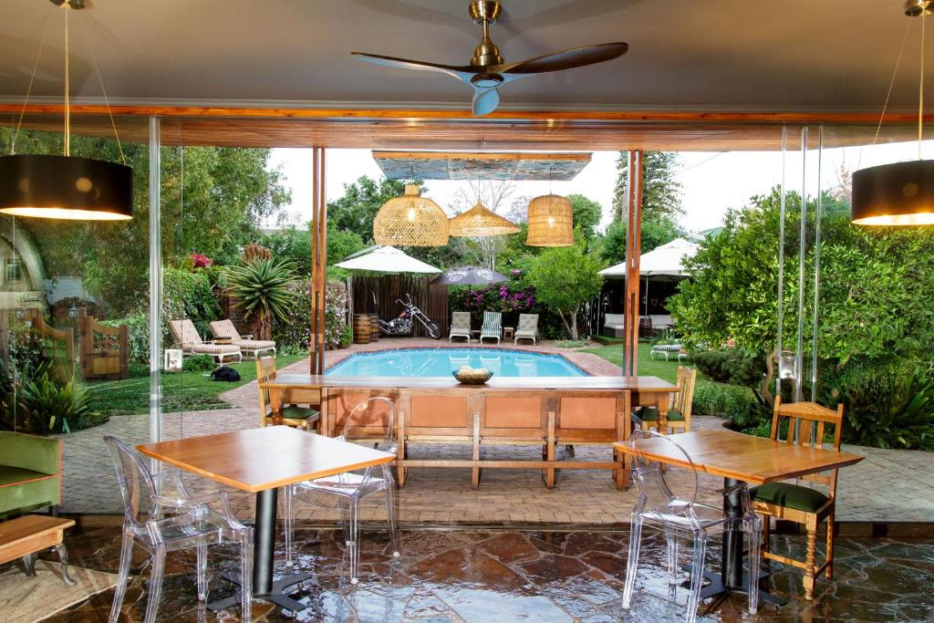 هتل لا پنسیون گست هاوس - La Pension Guest House