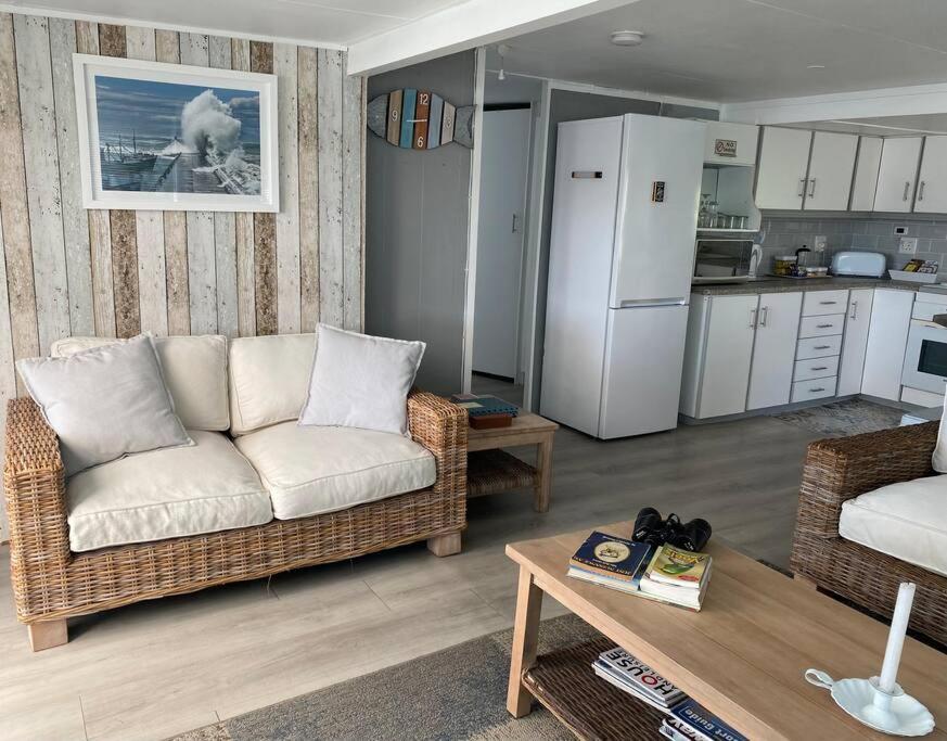 Hermanus Whale Capital - Lagoon & Sea view