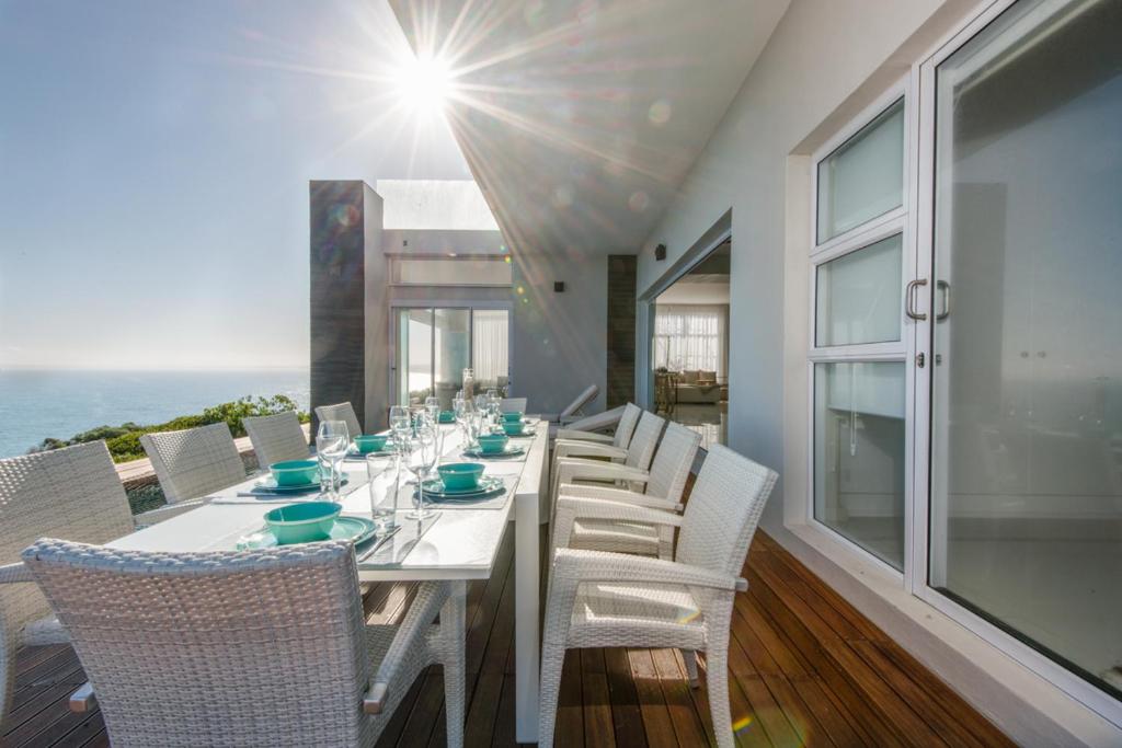 هتل لژر اند گلف ریتریت ویلا پیناکل پوینت Leisure and Golf Retreat Villa Pinnacle Point