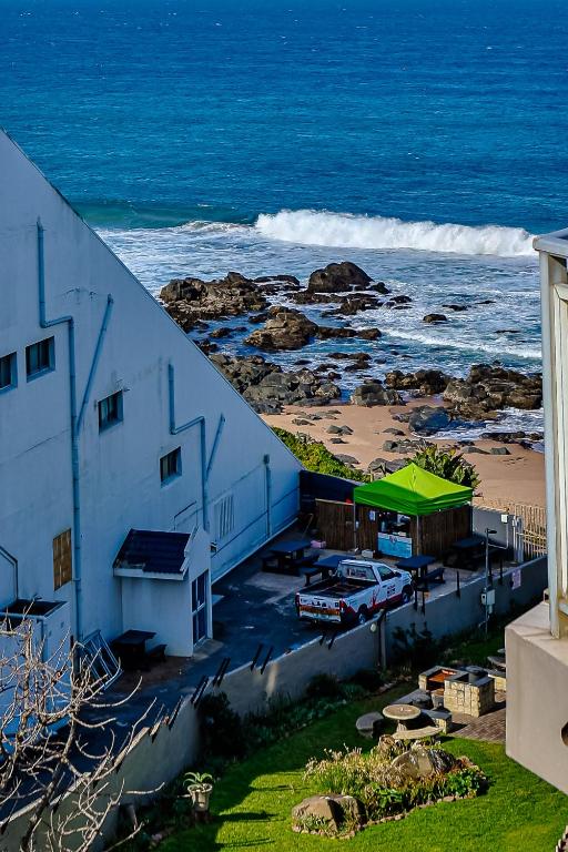 هتل ۱۴ کازابلانکا بالیتو بیچفرانت تریپلکس - 14 Casablanca Ballito Beachfront Triplex