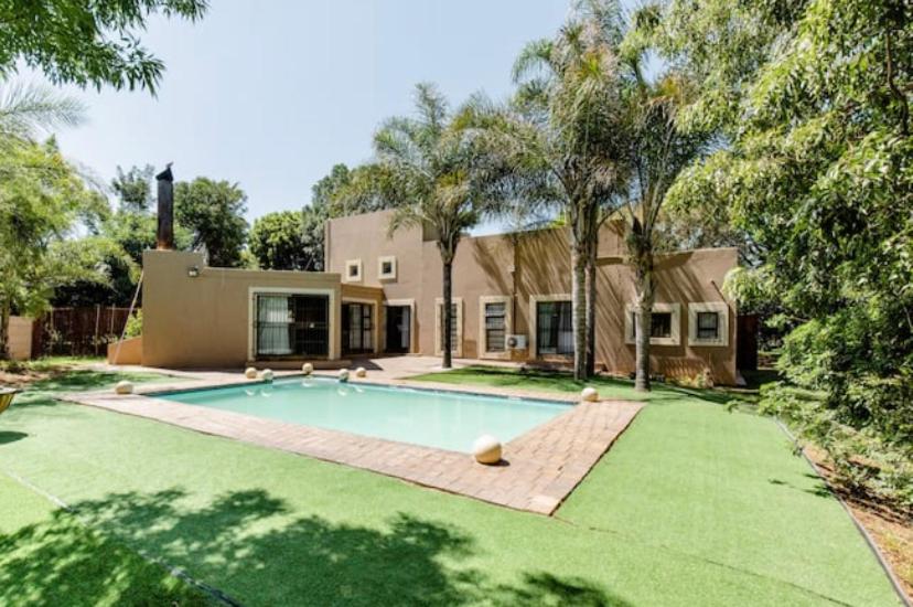 هتل آی شوبا ریتریت iShoba Retreat