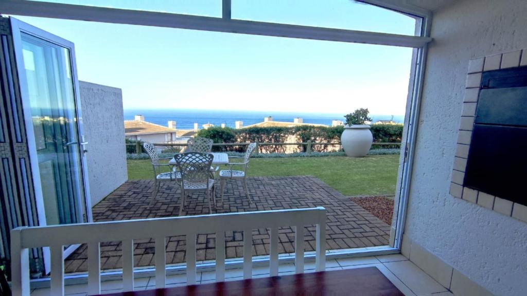 Pinnacle Point 2-bedroom self-catering apartment (Apartment), Mossel Bay (South Africa) Deals