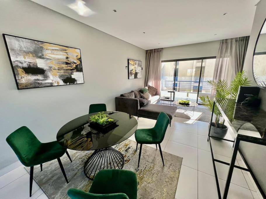 هتل وان هاید پارک - ساندتون - One Hyde Park - Sandton