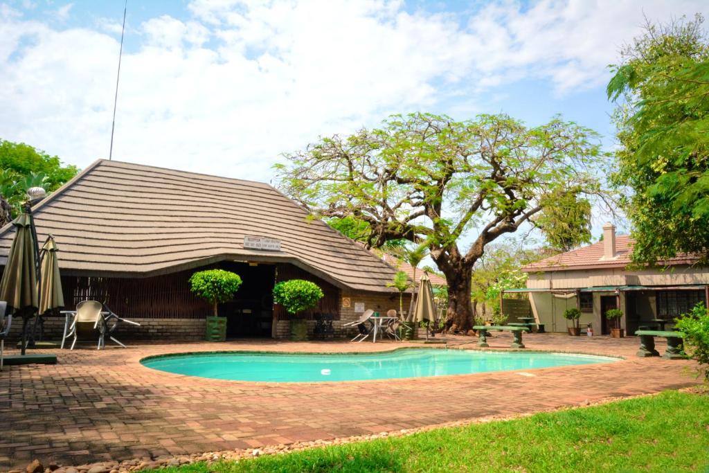 هتل سانداون لاج Sundown Lodge