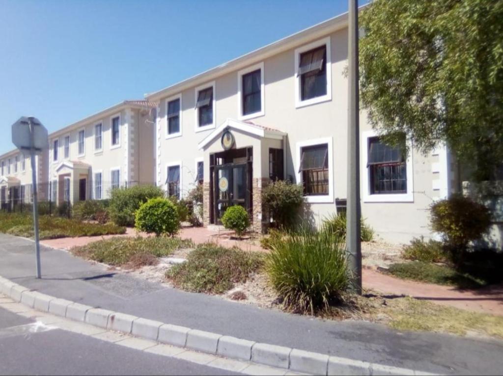 هتل برگسیگ کاسا گست هاوس Bergsig Casa Guest House
