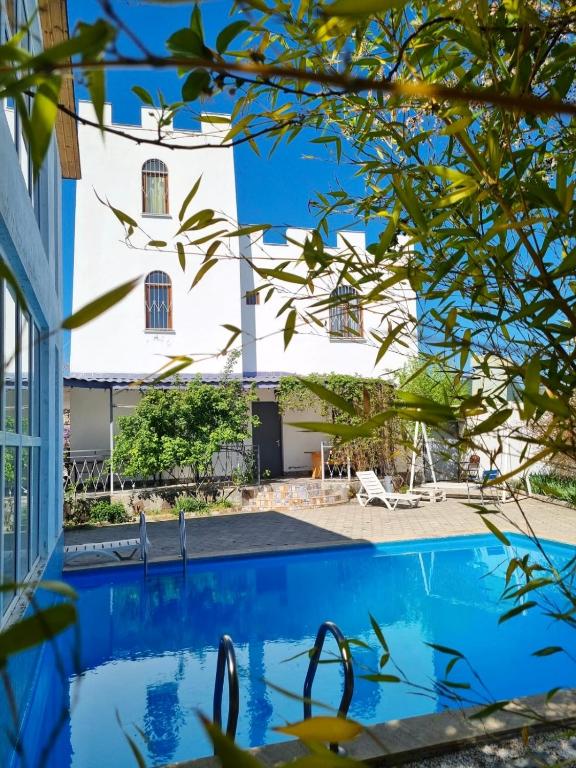 هتل لاگون ویلا - پول، سونا، ایونتس - ات بازالتی لیک Laguna Villa - Pool, Sauna, Events - at Bazaleti Lake