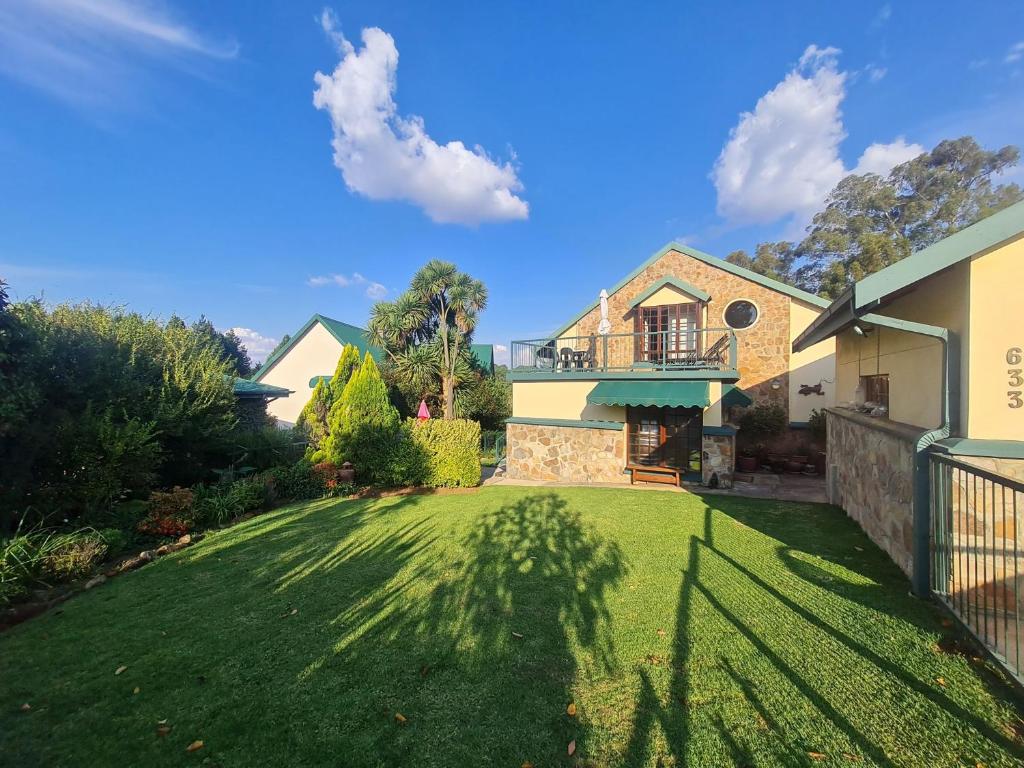 هتل استونفیلدز 4 بدرووم چامر - Stonefields 4 Bedroom Charmer