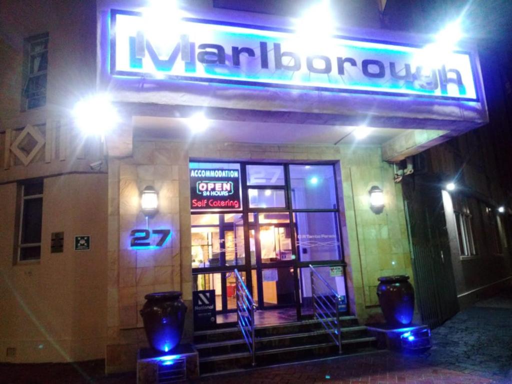 هتل مارلبرگ دوربان بیچفرانت ساوت بیچ لکسوری هالیدی آپارتمانز آن مارین پارید! - Marlborough Durban Beachfront South Beach luxury Holiday Apartments on Marine Parade!