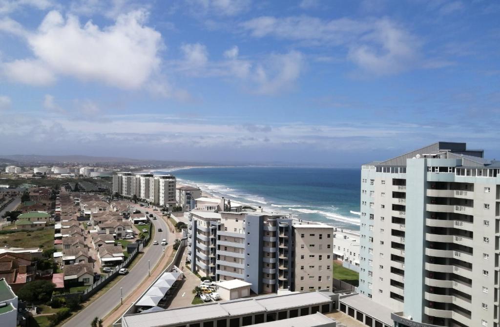 هتل دو-خوابم دریادید آپارتمان با اینورتر - 2-bedroom Sea View Apartment with inverter