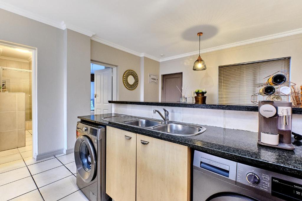 هتل وست پوینت اکزکتیو سوئیتس، سندتون، ژوهانسبورگ - Westpoint Executive Suites, Sandton, Johannesburg
