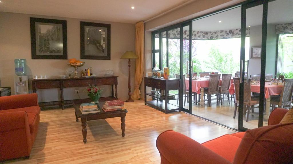 هتل فتمولز گست لاج - Fatmols guest lodge