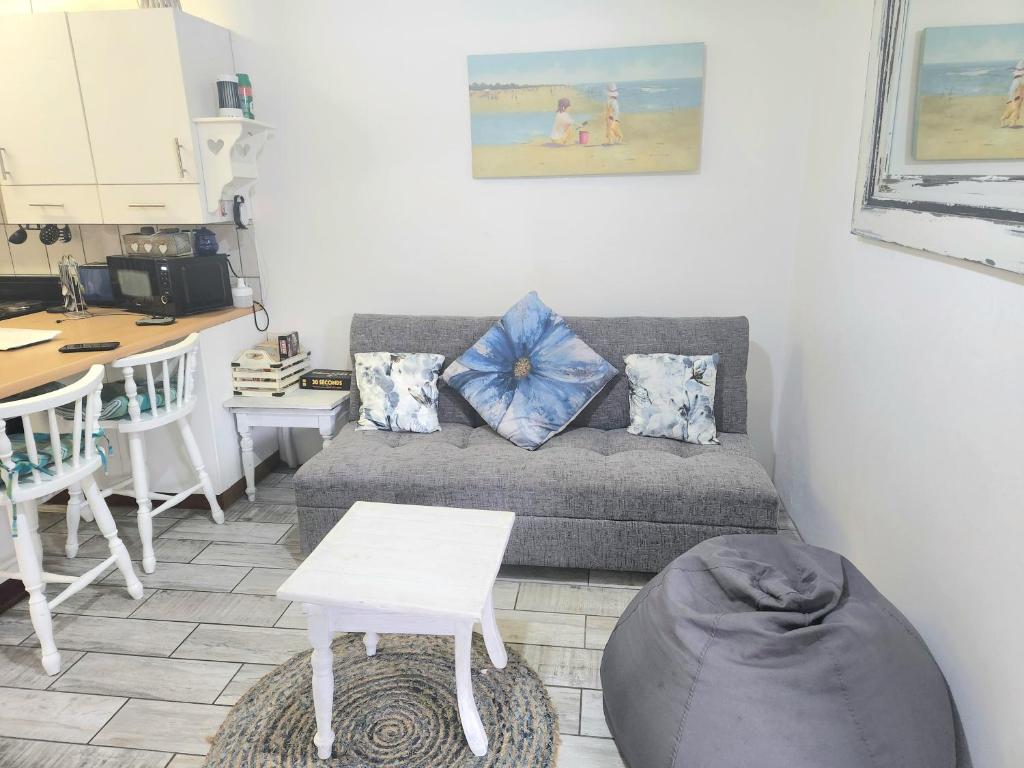 هتل اوونگو سی اسکیپس هالی دی آپارتمان - Uvongo Sea Scapes Holiday Apartment