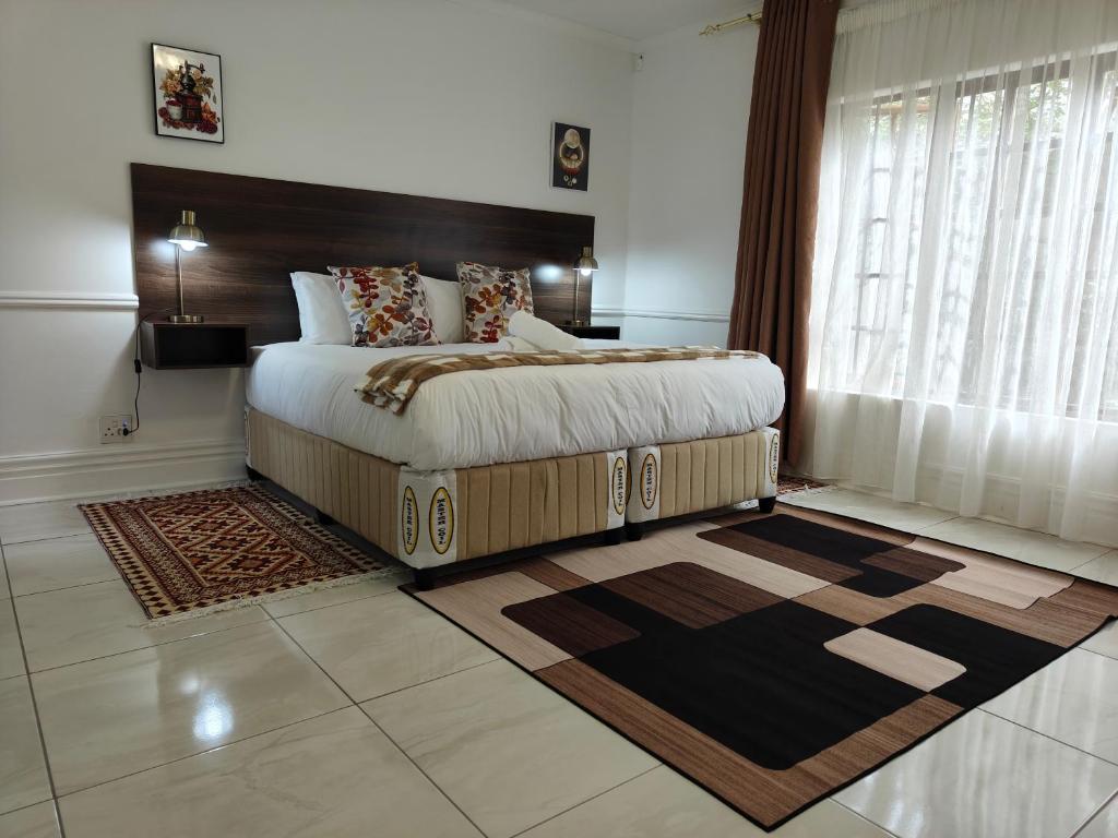 هتل اچ کاتیجز - H cottages