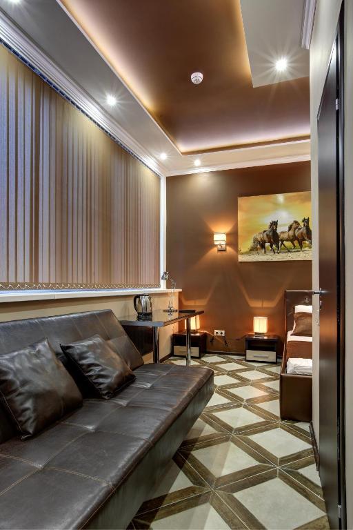هتل مینی هوتل بروسنیکا نا آمورسکایا - Mini Hotel Brusnika na Amurskaya