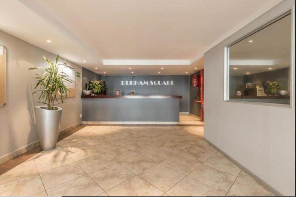 هتل دارام اسکوئر آپارتمنتس - Durham Square Apartments