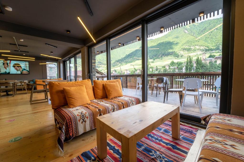 هتل لاهیلی Hotel Lahili