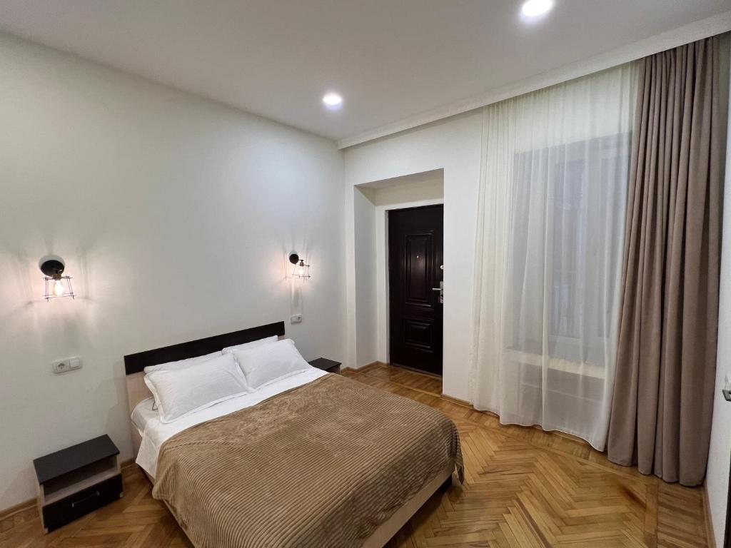 هتل کوزی آپارتمان این تیبیلیسی سنتر - Cosy apartment in Tbilisi centre