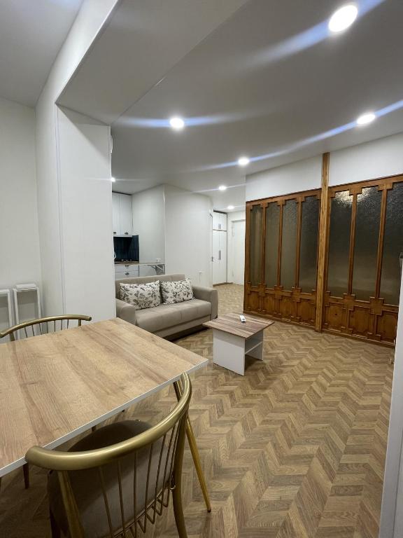 هتل کوزی آپارتمان - Cozy Apartment