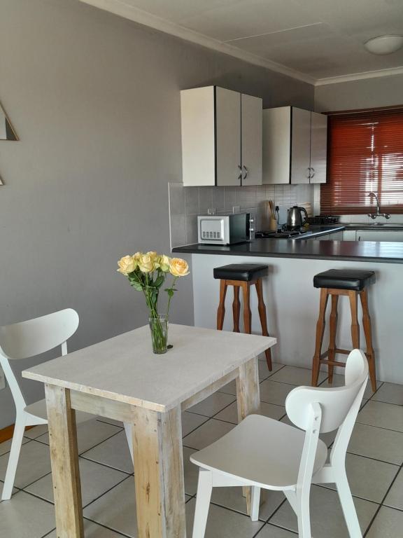 هتل منلین پلِیس 506 - Menlyn Place 506