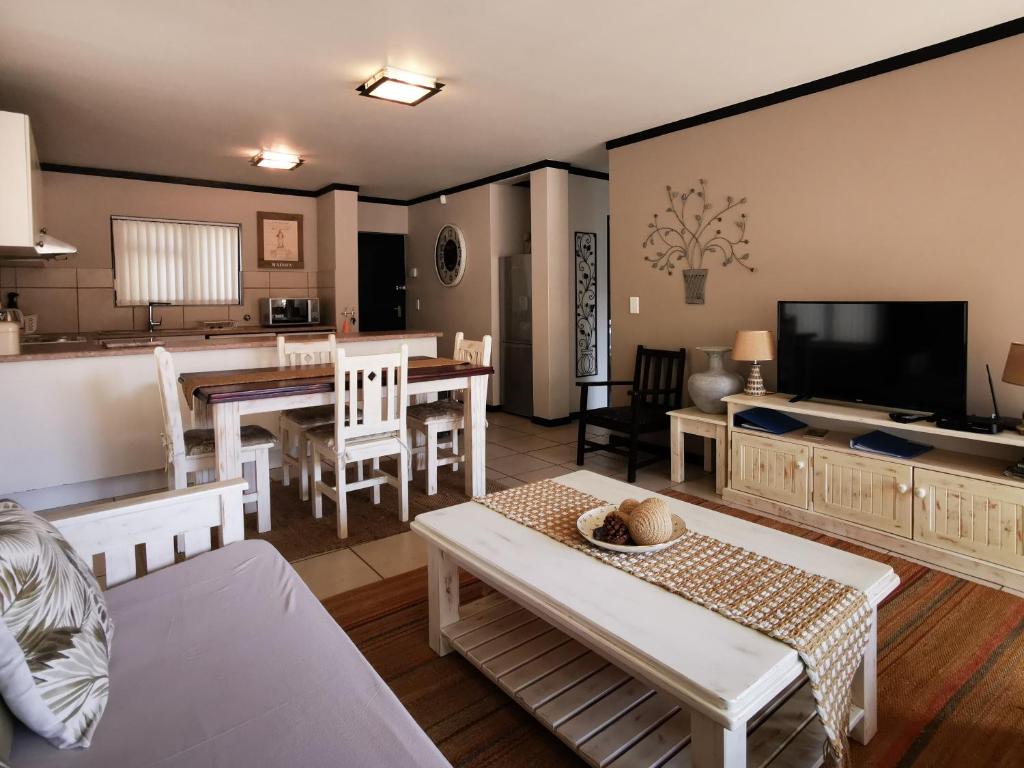 هتل سانتینی ویلیج 74 - Santini Village 74