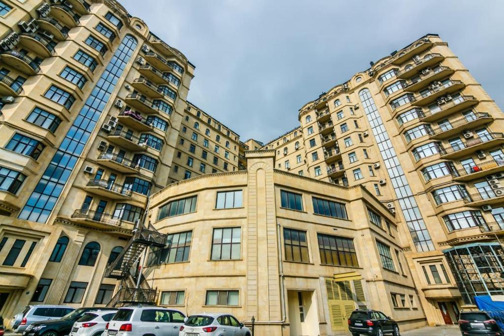 اف وان ترک اند سی ویو هتل آپارتمان وی آی پی میلنیوم پالاس - F1 TRACK & SEA VIEW HOTELAPARTMENT ViP MILLENNIUM PALACE