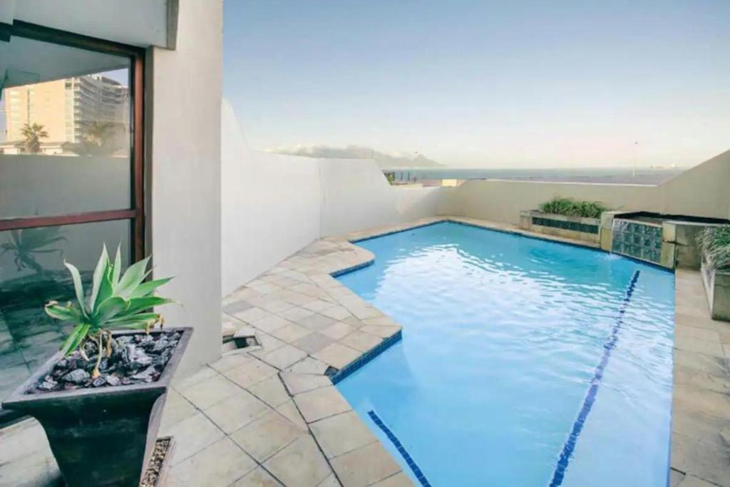 هتل سیساید جم تِیبل ماونتین ویوز - Seaside Gem Table Mountain Views
