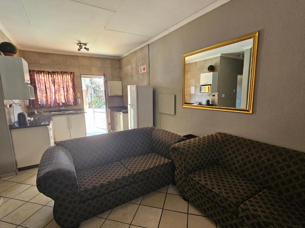 هتل زچ اکاومودیشن اَت پافوری سلف کترینگ - گست آپارتمان ZUCH Accommodation at Pafuri Self Catering - Guest Apartment