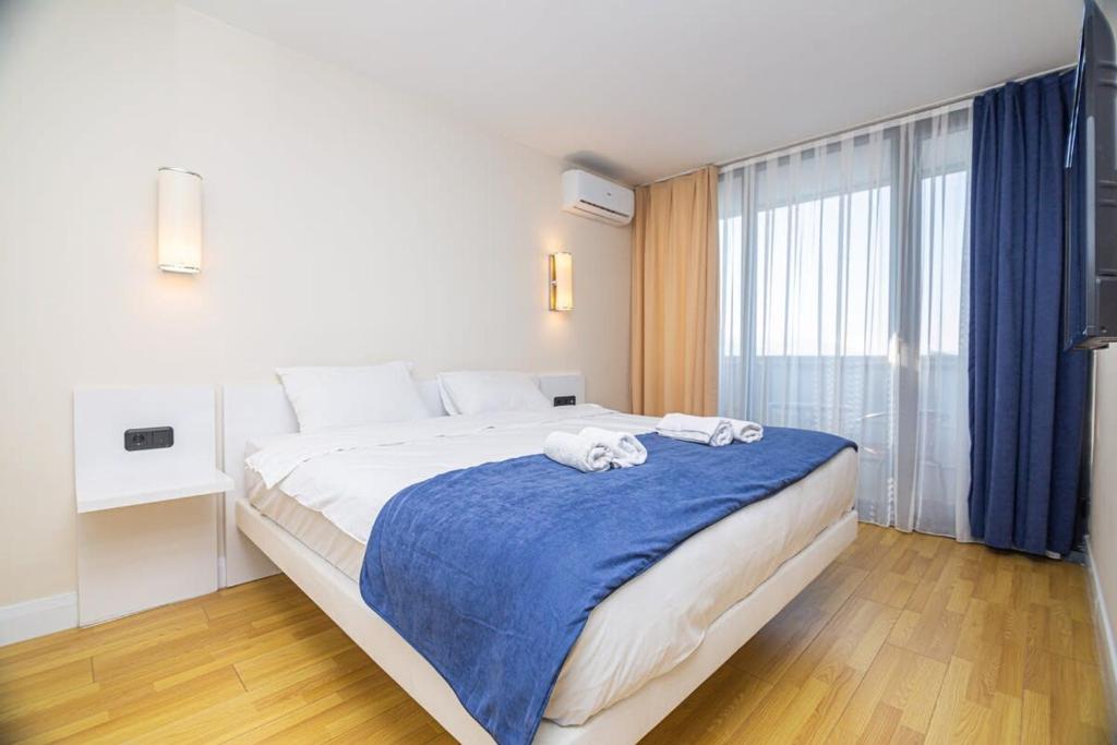 هتل سانی آپارتمان این اوربی سی بلاک - Sunny Apartment In Orbi C Block