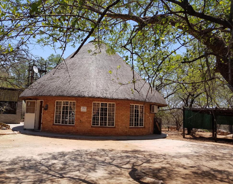 هتل سلف کیترینگ افریقا بوش وکیشن این مارلوت پارک - Self Catering Africa Bush Vacation In Marloth Park