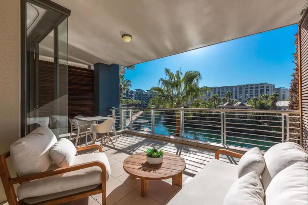 هتل لاکچری واترفرانت مارینا آپارتمان - Luxury Waterfront Marina Apartment