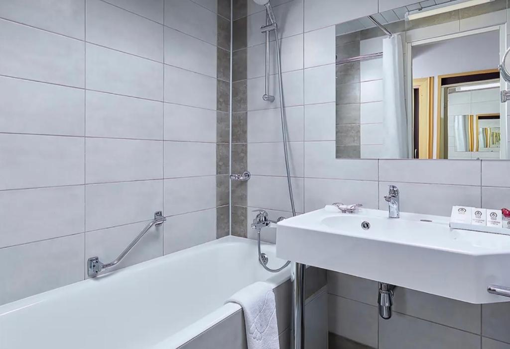 هتل وی آی پی آپارت 688 - VIP apart 688