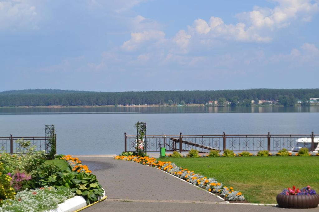 Zhemchuzhina Hotel