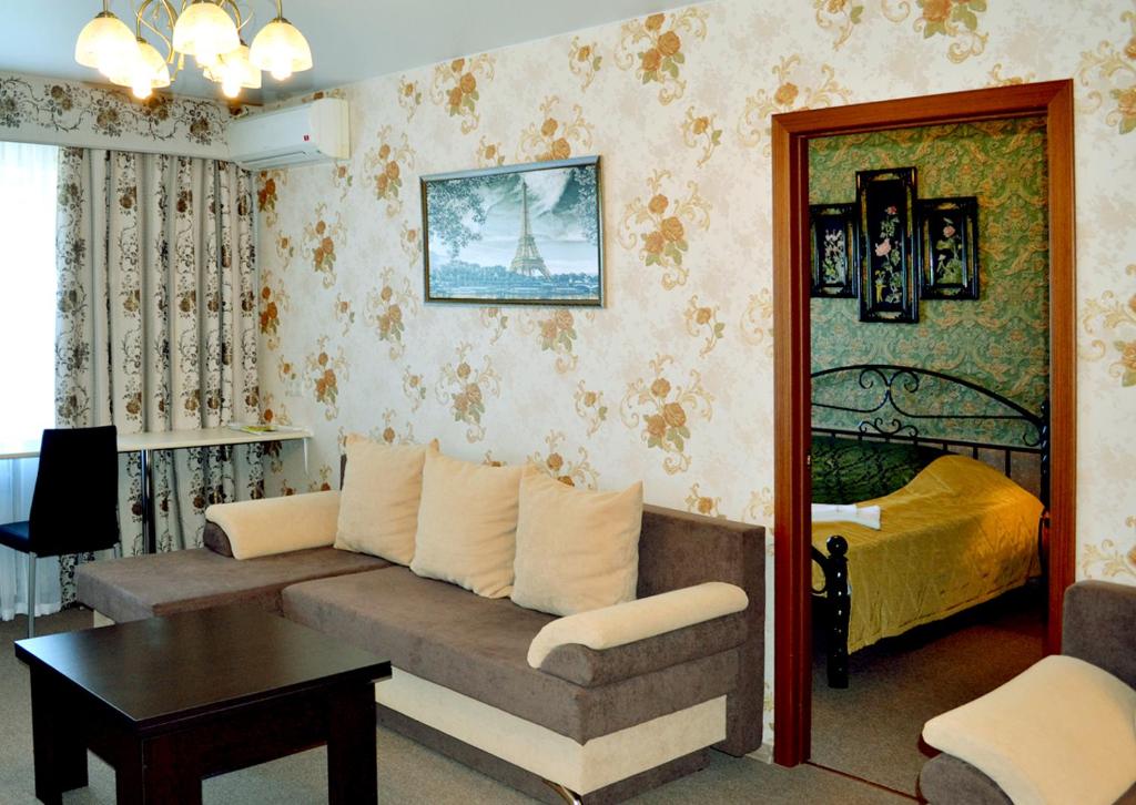 Zhemchuzhina Hotel