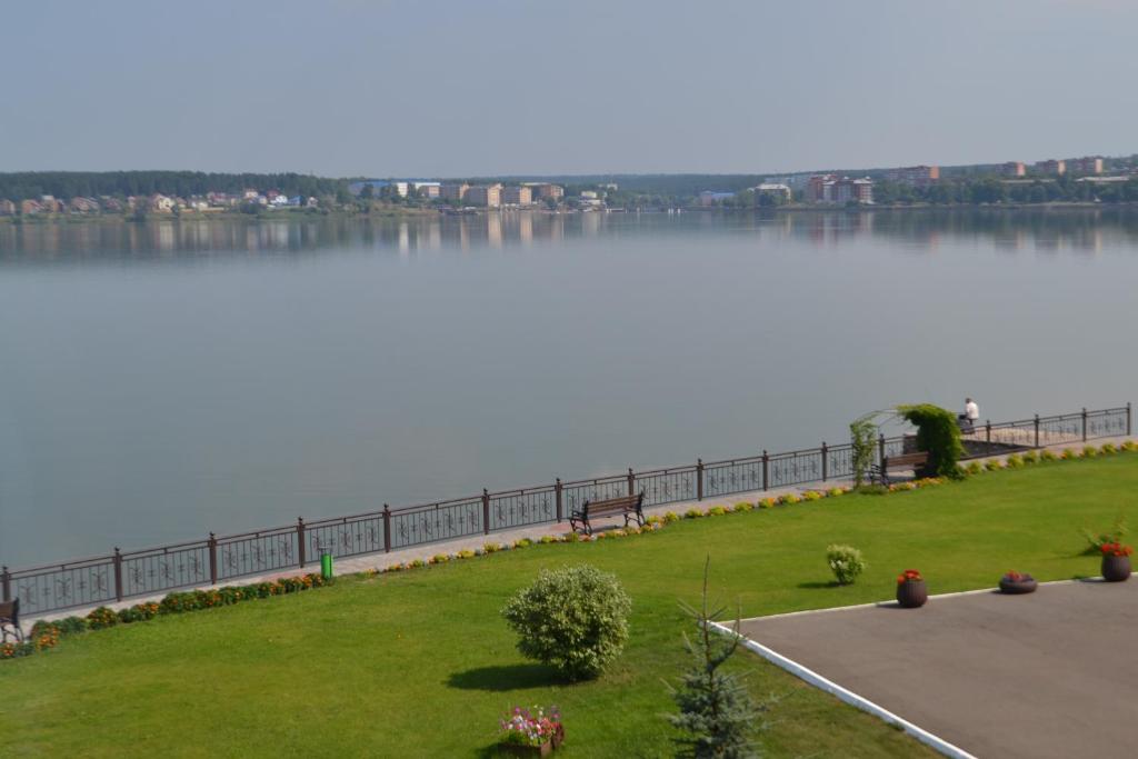 Zhemchuzhina Hotel