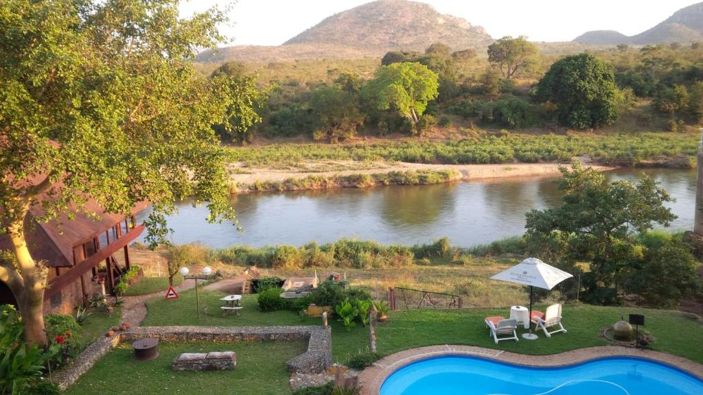 هتل ریور هاوس لاج River House Lodge