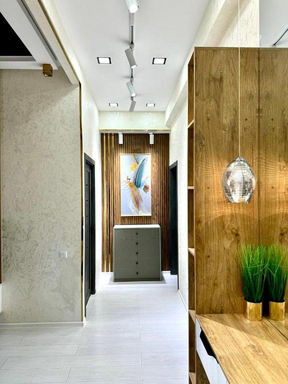 هتل - دانیلز سوئیت  
- مدرن اند سنترال - - Daniels Suite - Modern&Central -